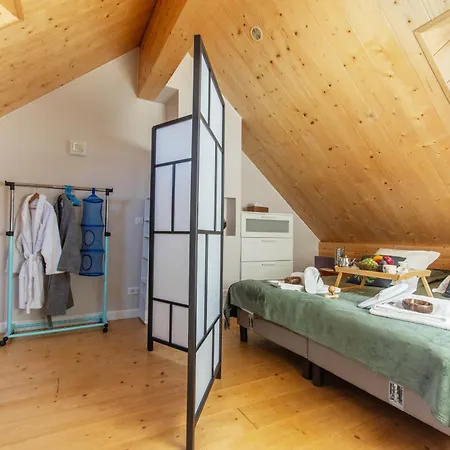 Like Upstairs Private Quarto em Acomodações Particulares Étiolles